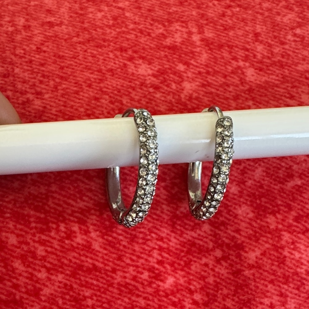 Elegant silver tone 2 in 1 rhinestone Hoop Earrings - Picture 2 of 3